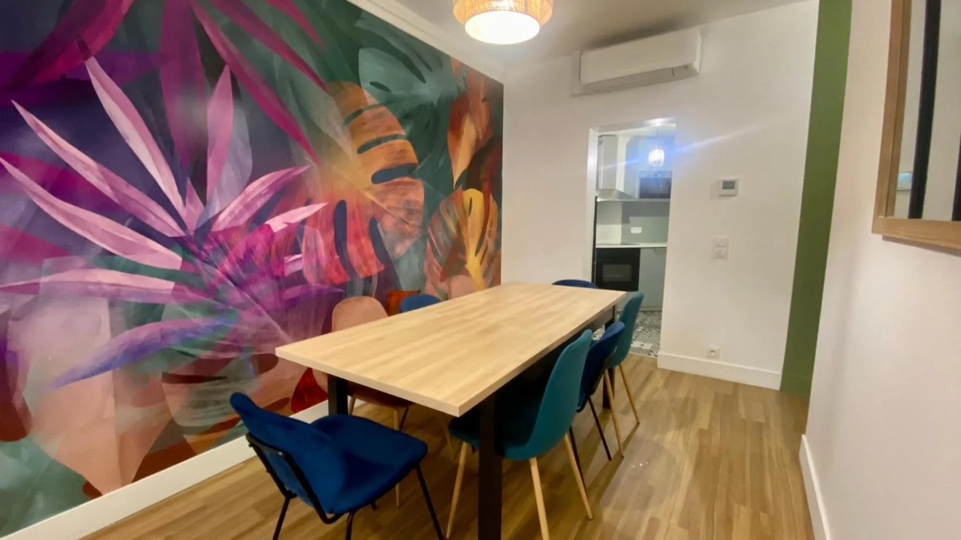 Appartement Lumineux proche de Saint-Lazare - 8P Paris