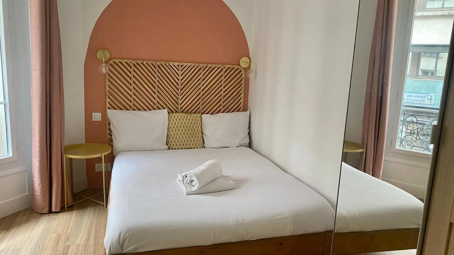 Appartement Lumineux proche de Saint-Lazare - 8P Paris